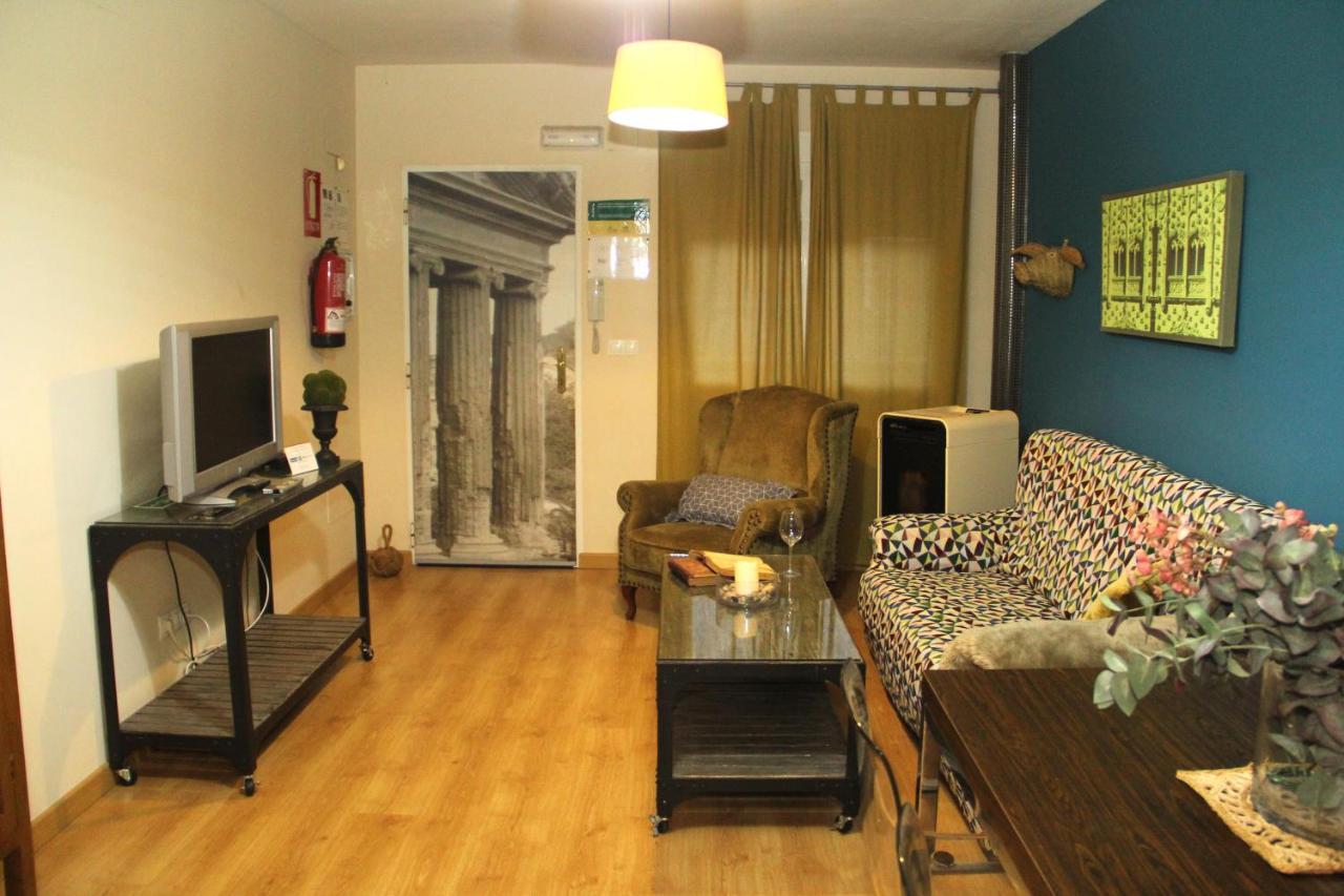 Apartamentos Alcazar De Баеса Екстер'єр фото