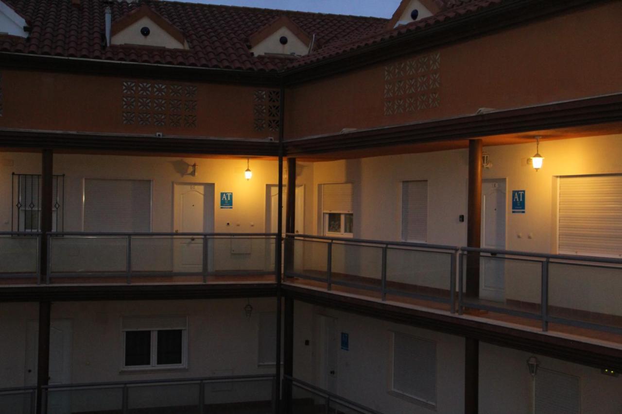 Apartamentos Alcazar De Баеса Екстер'єр фото