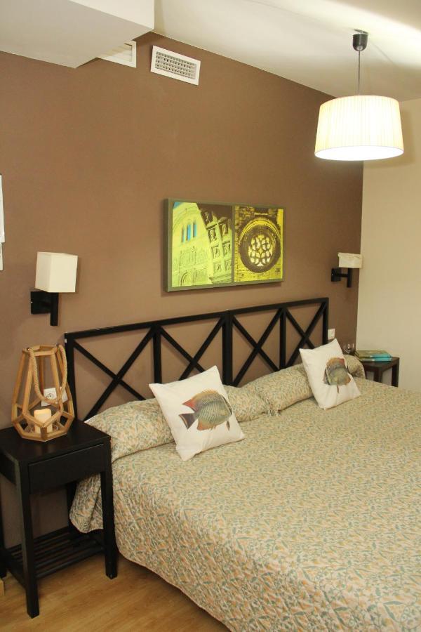 Apartamentos Alcazar De Баеса Екстер'єр фото
