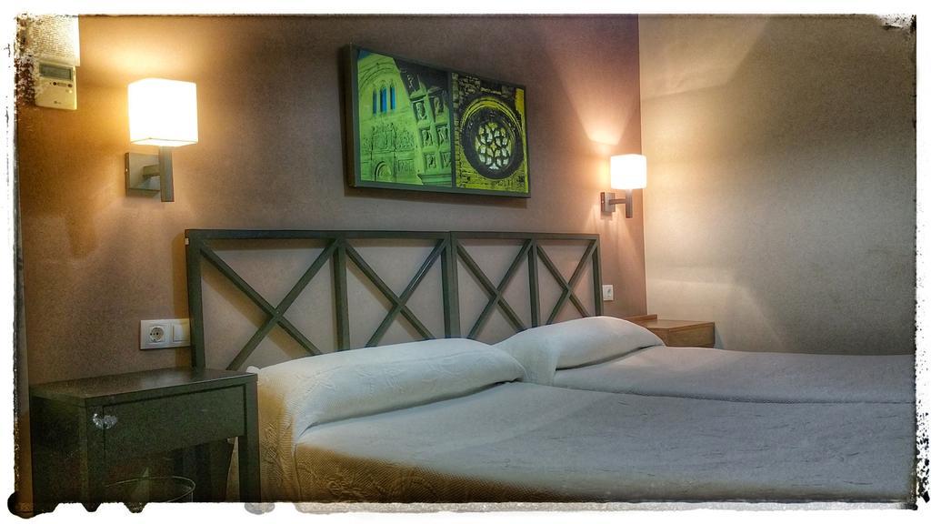 Apartamentos Alcazar De Баеса Екстер'єр фото